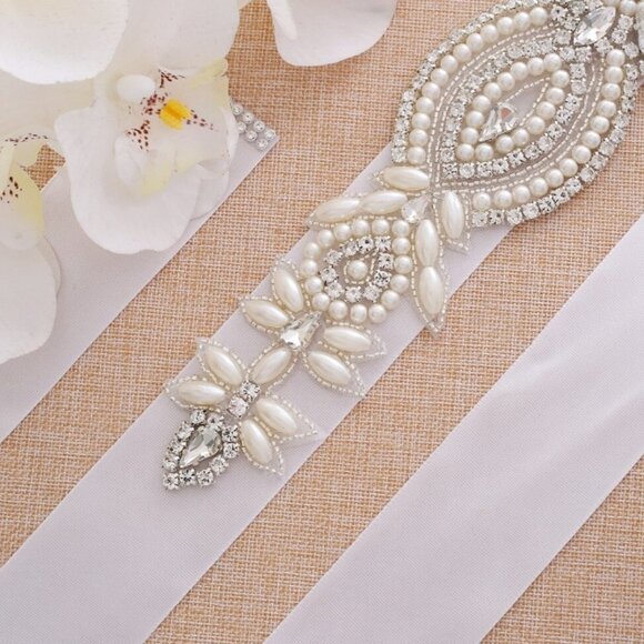 Wedding dress sash satin bow crystals sparkly elegant brand new great condition - Picture 2 of 8